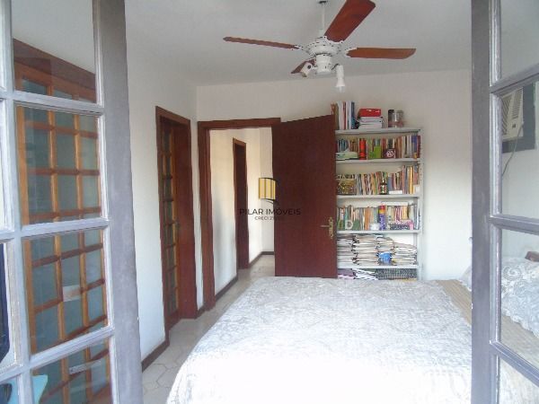 Casa para Venda - 306.3m², 3 dormitórios, sendo 1 suites, 2 vagas - Urubatã