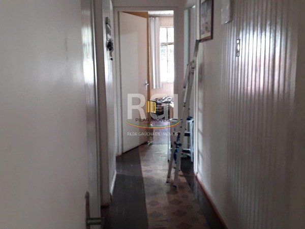 Casa para Venda - 90m², 4 dormitórios, 3 vagas - Cristal