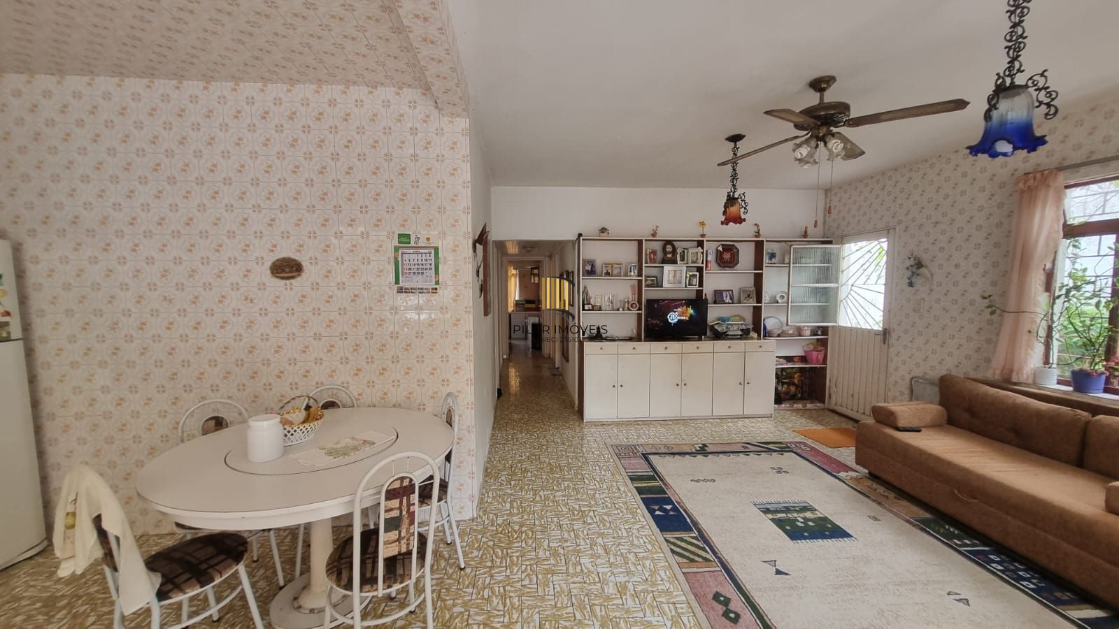 Linda residência com 3 dormitórios no Bairro Cavalhada.