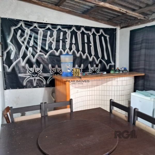 Casa em Porto Alegre, no bairro Cavalhada, com 3 dormitório(s), e 3 banheiros, à