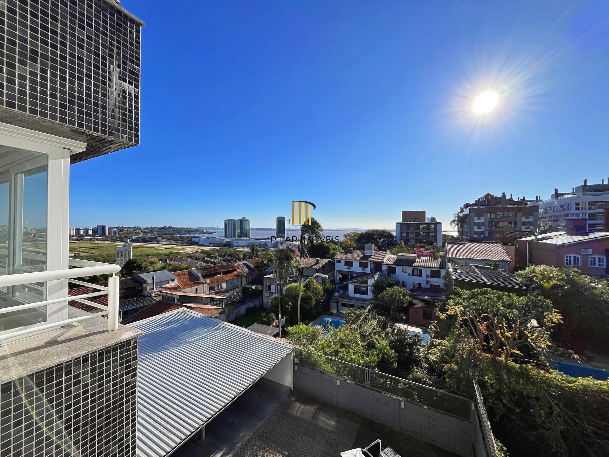 Apartamento com 3 Suítes no Cristal