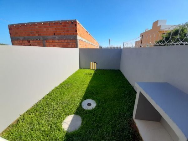 Sobrado em Porto Alegre, no bairro Aberta dos Morros, com 2 dormitório(s), e 2 b