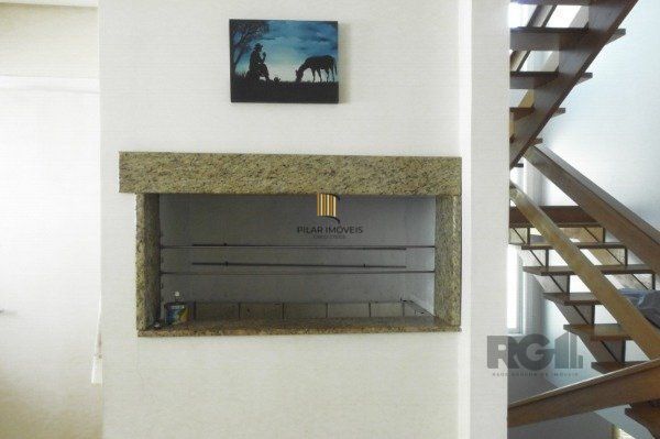 Casa em Porto Alegre, no bairro Espirito Santo, com 3 dormitório(s), e 3 banheir