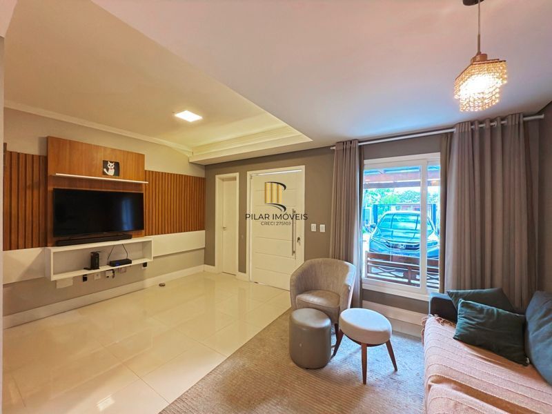 Casa com vista para o Rio e 3 dormitórios