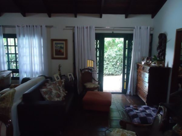 Casa para Venda - 252m², 3 dormitórios, 2 vagas - Ipanema