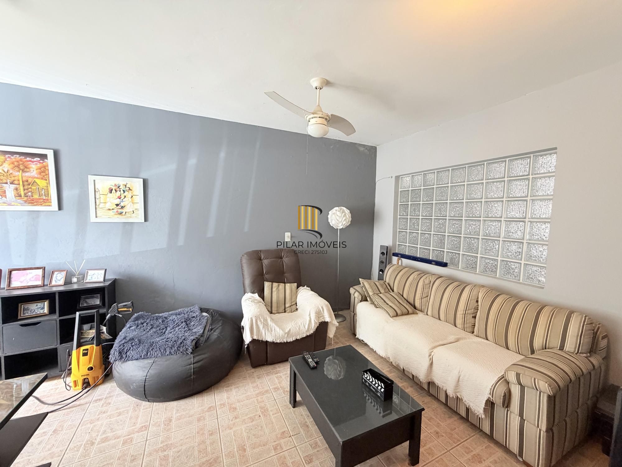 Casa 4 dormitórios no bairro Serraria