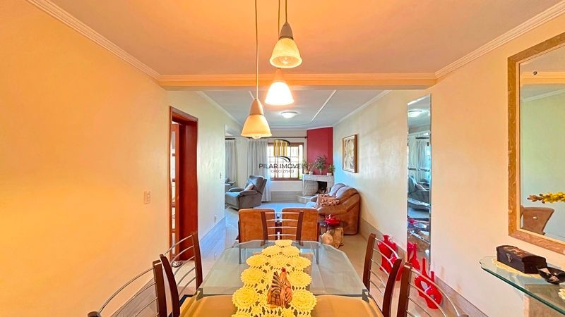 Sobrado 4 dormitórios à venda Camaquã Porto Alegre/RS