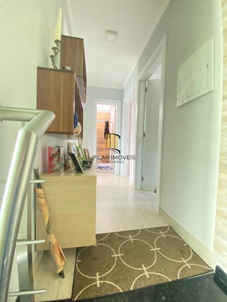 Casa para Venda - 137m², 3 dormitórios, sendo 1 suites, 2 vagas - Hípica