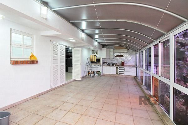 Casa Condominio para Venda - 201m², 3 dormitórios, sendo 1 suites, 2 vagas - Tri