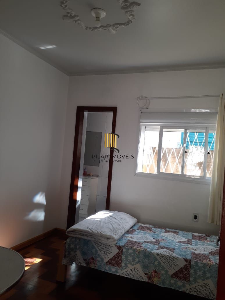 Ótima casa com 4 dormitórios no bairro Partenon.