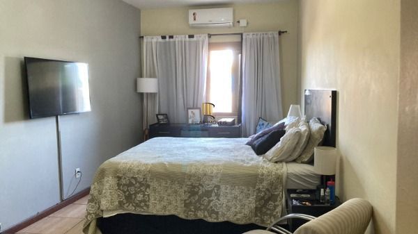 Apartamento em Porto Alegre, no bairro Ipanema, com 3 dormitório(s), e 3 banheir