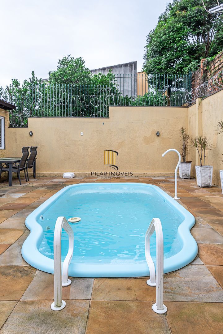 Excelente casa de dois pavimentos no bairro Ipanema – Zona Sul de Porto Alegre