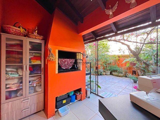 Ótima Residência com 3 dormitórios á venda no Bairro Ipanema.