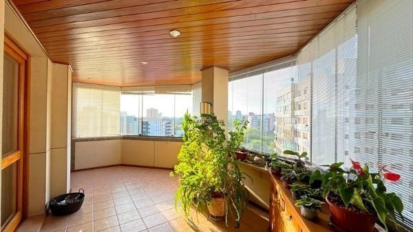 Ótima Cobertura Duplex com 233,00 m² Privativos no Miolo do Bairro Tristeza