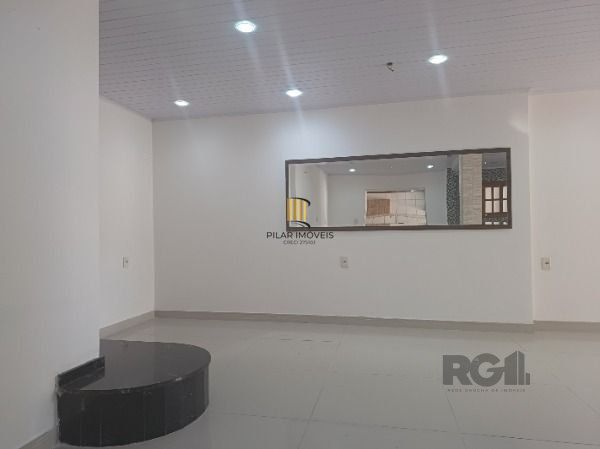 Casa em Porto Alegre, no bairro Restinga, com 4 dormitório(s), e 4 banheiros, à 