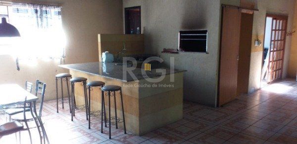 Casa para Venda - 220m², 4 dormitórios, sendo 1 suites, 2 vagas - Tristeza