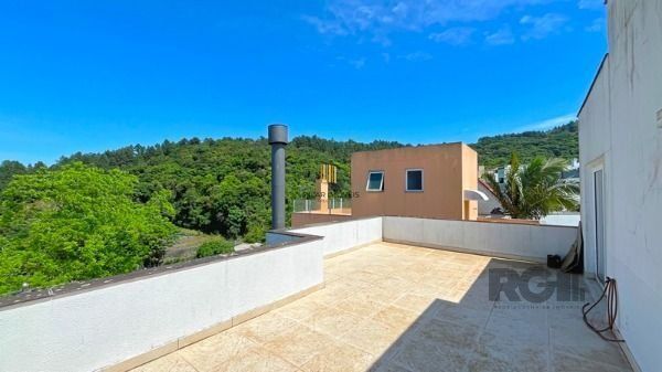 Casa em Porto Alegre, no bairro Aberta dos Morros, com 3 dormitório(s), e 3 banh