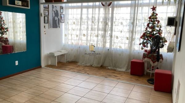 Apartamento em Porto Alegre, no bairro Ipanema, com 3 dormitório(s), e 3 banheir