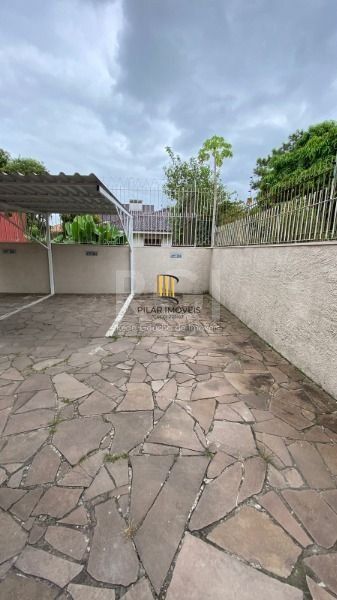 Apartamento em Porto Alegre, no bairro Cristal, com 2 dormitório(s), e 2 banheir