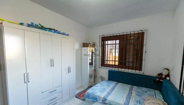 Casa em Porto Alegre, no bairro Cavalhada, com 5 dormitório(s), e 5 banheiros, à