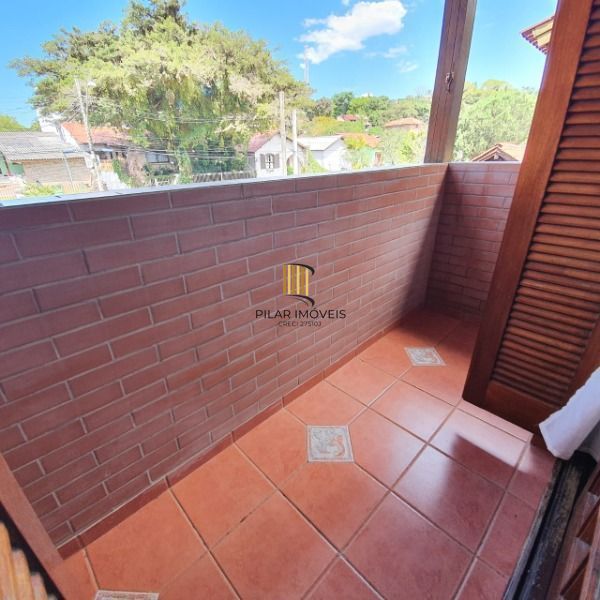 Residência c/ 185m², 3 dormitórios, sendo 1 suites, 2 vagas - Bahamas