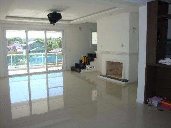 Casa para Venda - 353m², 3 dormitórios, sendo 1 suites, 3 vagas - Guarujá