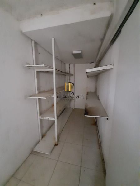 Casa Condominio em Porto Alegre, no bairro Ipanema, com 3 dormitório(s), e 3 ban