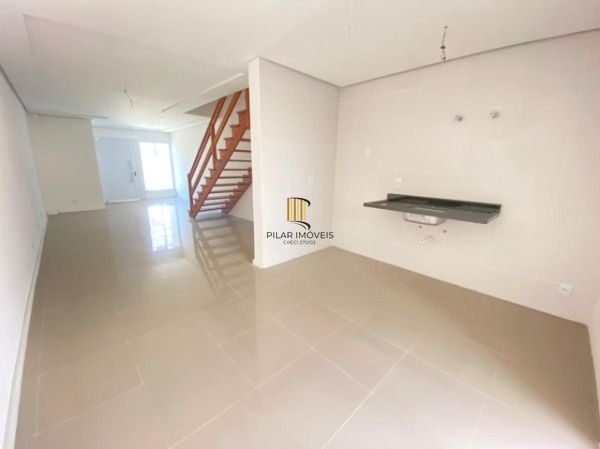 Casa para Venda - 124.75m², 3 dormitórios, sendo 1 suites, 1 vaga - Guarujá