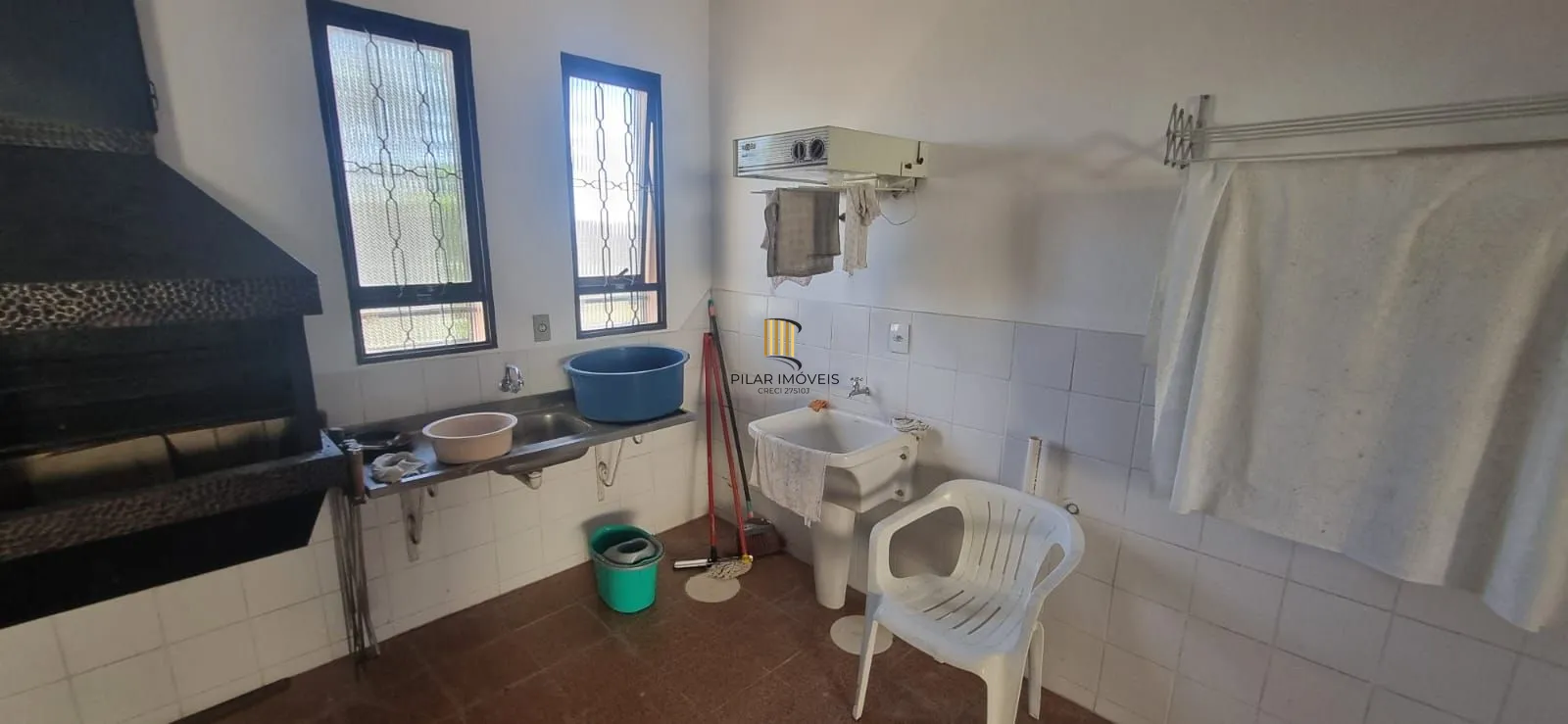 Ótima Residência com 3 dormitórios sendo 1suíte, no Bairro Ipanema.