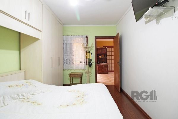 Casa em Porto Alegre, no bairro Floresta, com 3 dormitório(s), e 3 banheiros, à