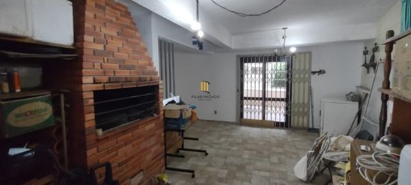 Casa em Porto Alegre, no bairro Jardim Isabel, com 5 dormitório(s), e 5 banheiro