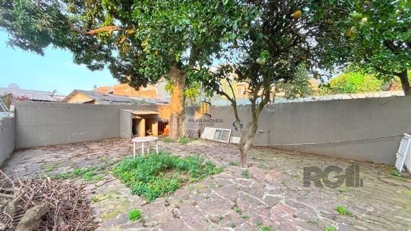 Casa para Venda - 240m², 4 dormitórios, 3 vagas - Nonoai