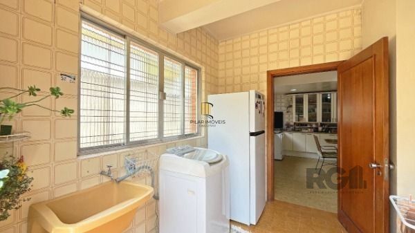 Casa para Venda - 370m², 4 dormitórios, sendo 1 suites, 3 vagas - Vila Assunção