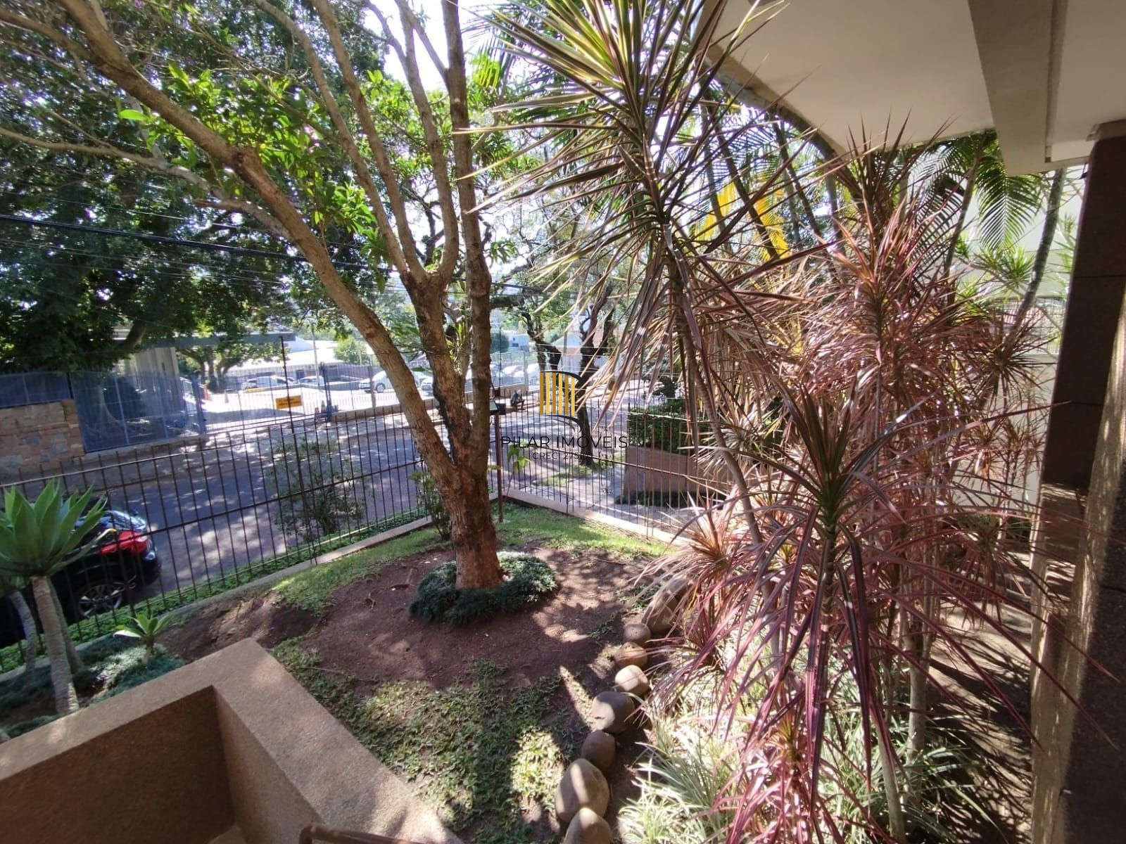 Linda cobertura no bairro Tristeza para venda.