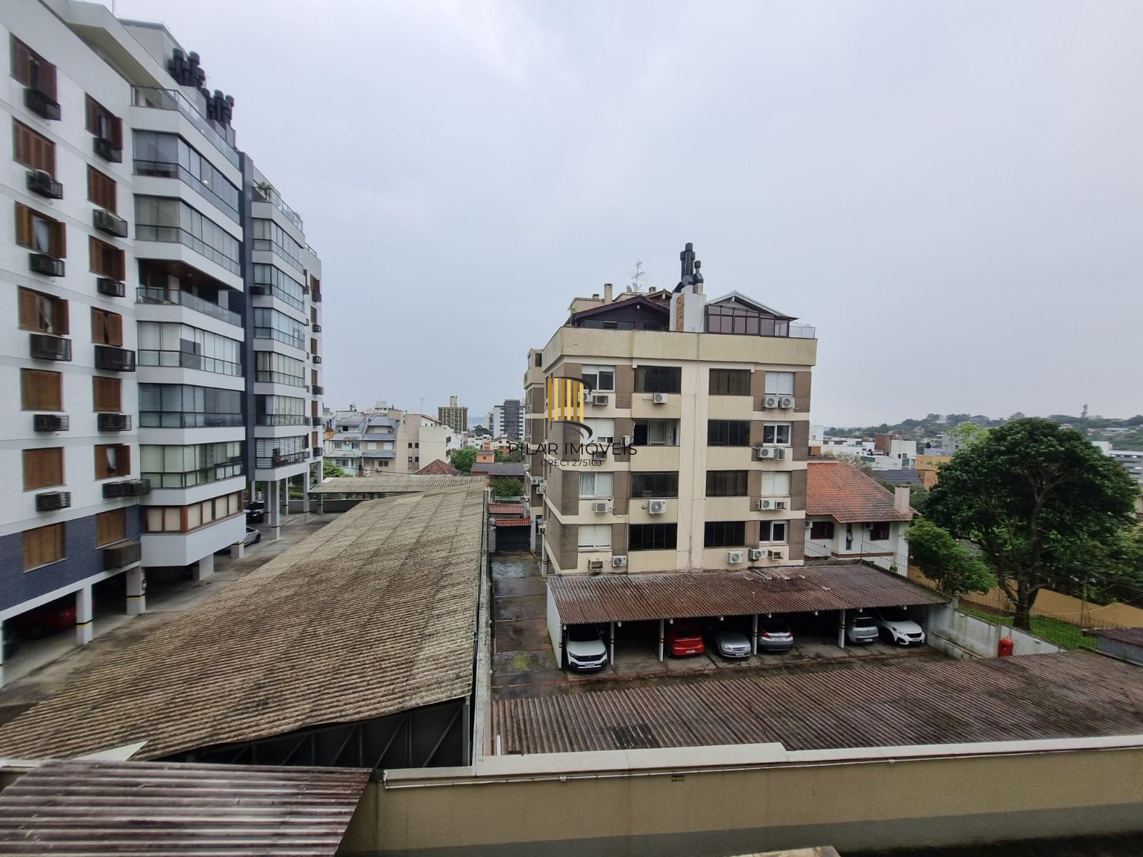 Apartamento em Porto Alegre, no bairro Tristeza, com 2 dormitório(s), e 2 banhei