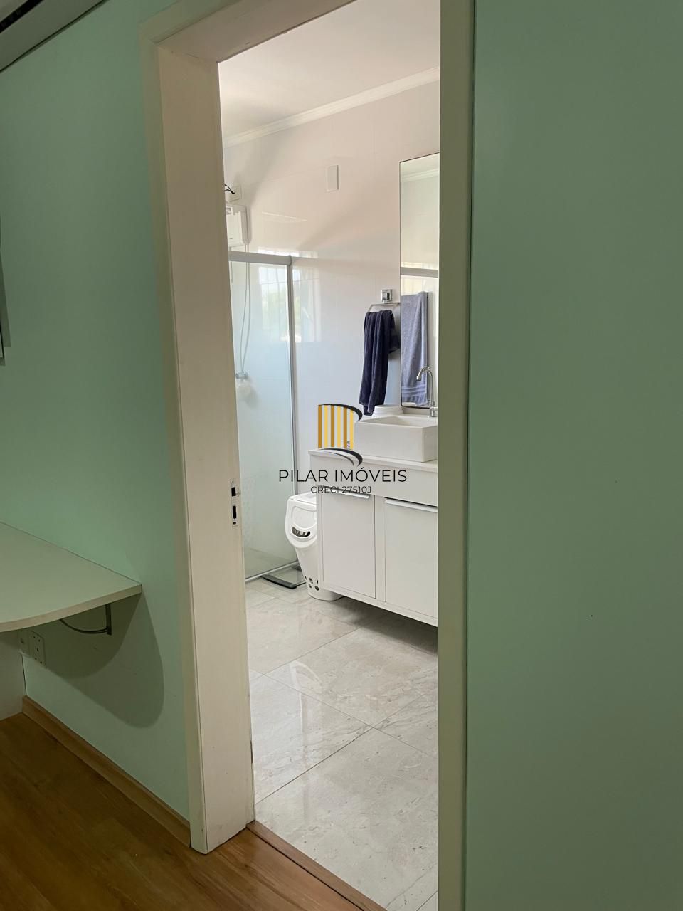 Residência com 4 Dormitório(s) Bairro Vila Nova