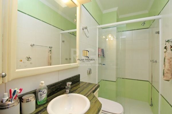 Casa para Venda - 154m², 3 dormitórios, sendo 1 suites, 4 vagas - Ipanema