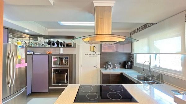 Casa em Porto Alegre, no bairro Aberta dos Morros, com 3 dormitório(s), e 3 banh