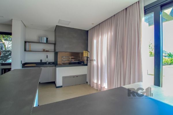 Casa em Condominio no Terra Ville, com 4 dormitório(s), e 4 suítes, à venda.