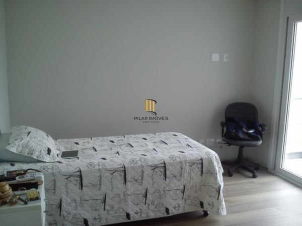 Casa no TerraVille com 3 dormitórios sendo 2 suítes.