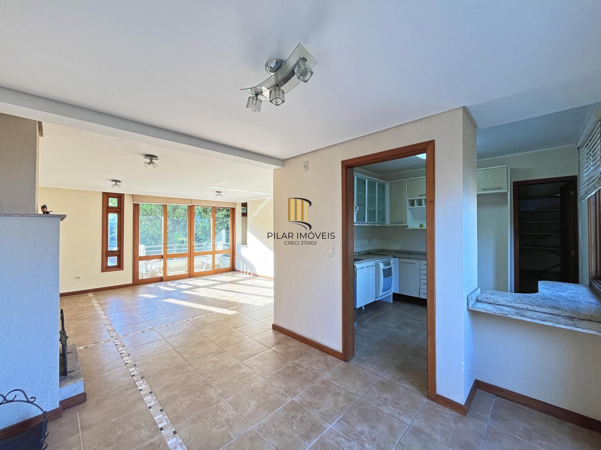 Casa em Condomínio no Jardim Isabel com 270m², 3 dormitórios, 4 vagas