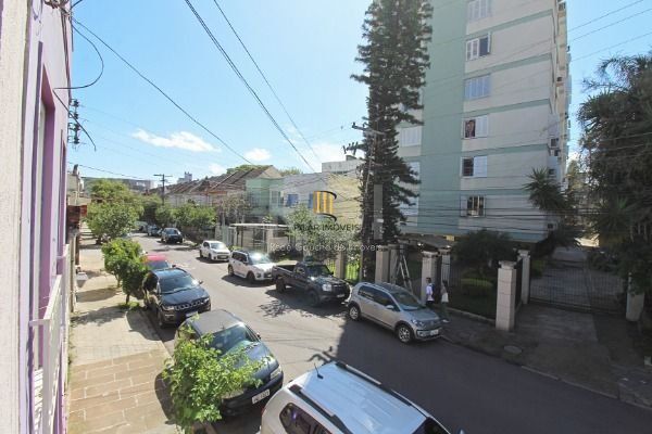 Casa para Venda - 154m², 2 dormitórios, sendo 1 suites, 2 vagas - Cidade Baixa