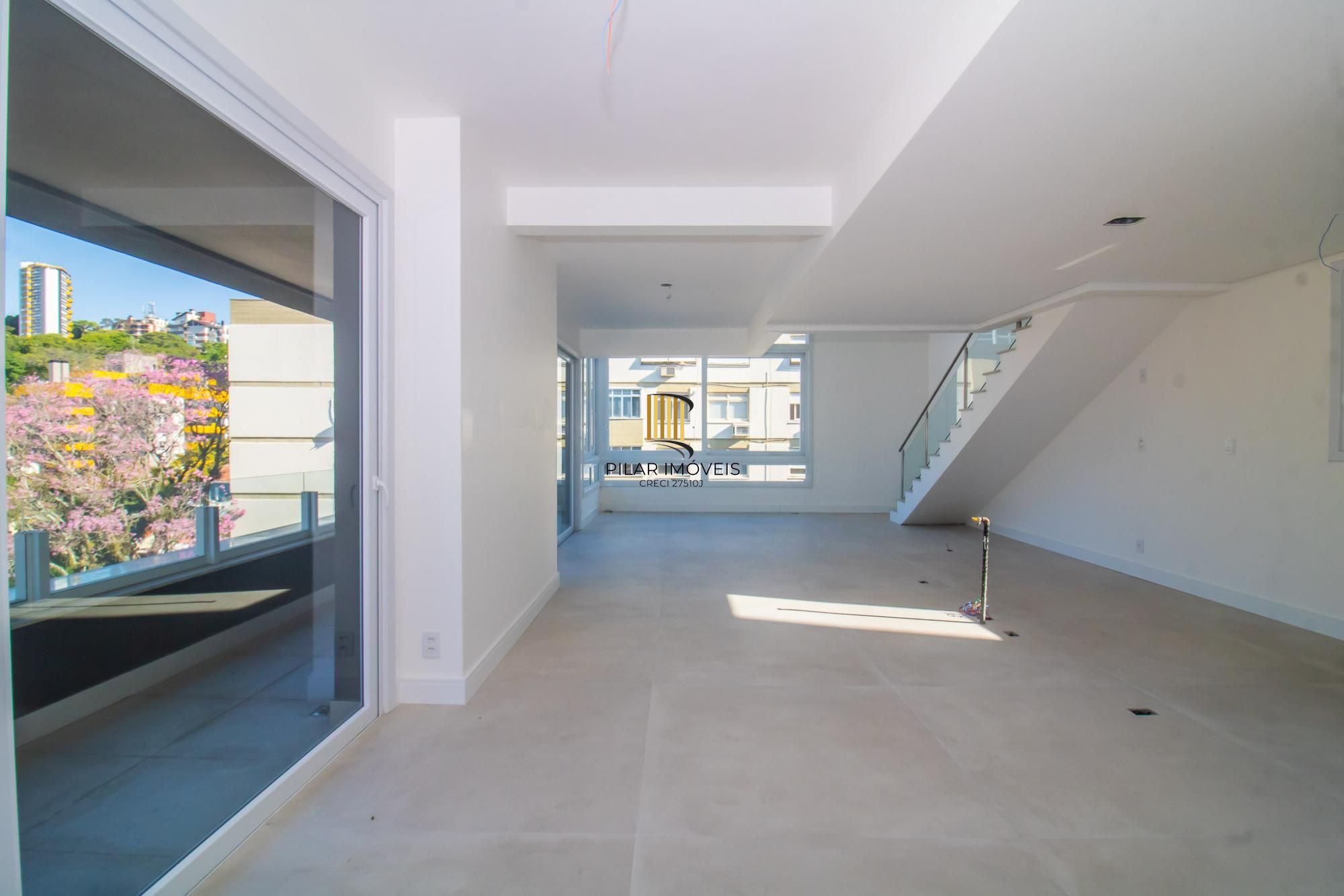 APARTAMENTO DUPLEX - 177m², 3 dormitórios, sendo 3 suites, Menino Deus