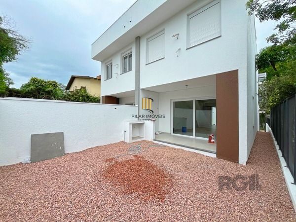 Casa em Porto Alegre, no bairro Vila Conceição, com 3 dormitório(s), à venda.