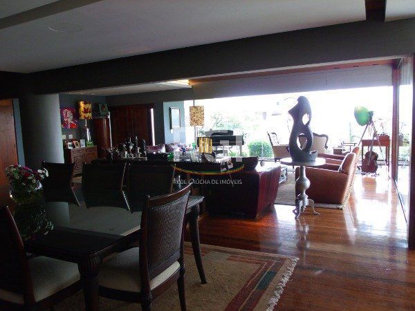 Casa para Venda - 700m², 4 dormitórios, sendo 4 suites, 6 vagas - Vila Conceição