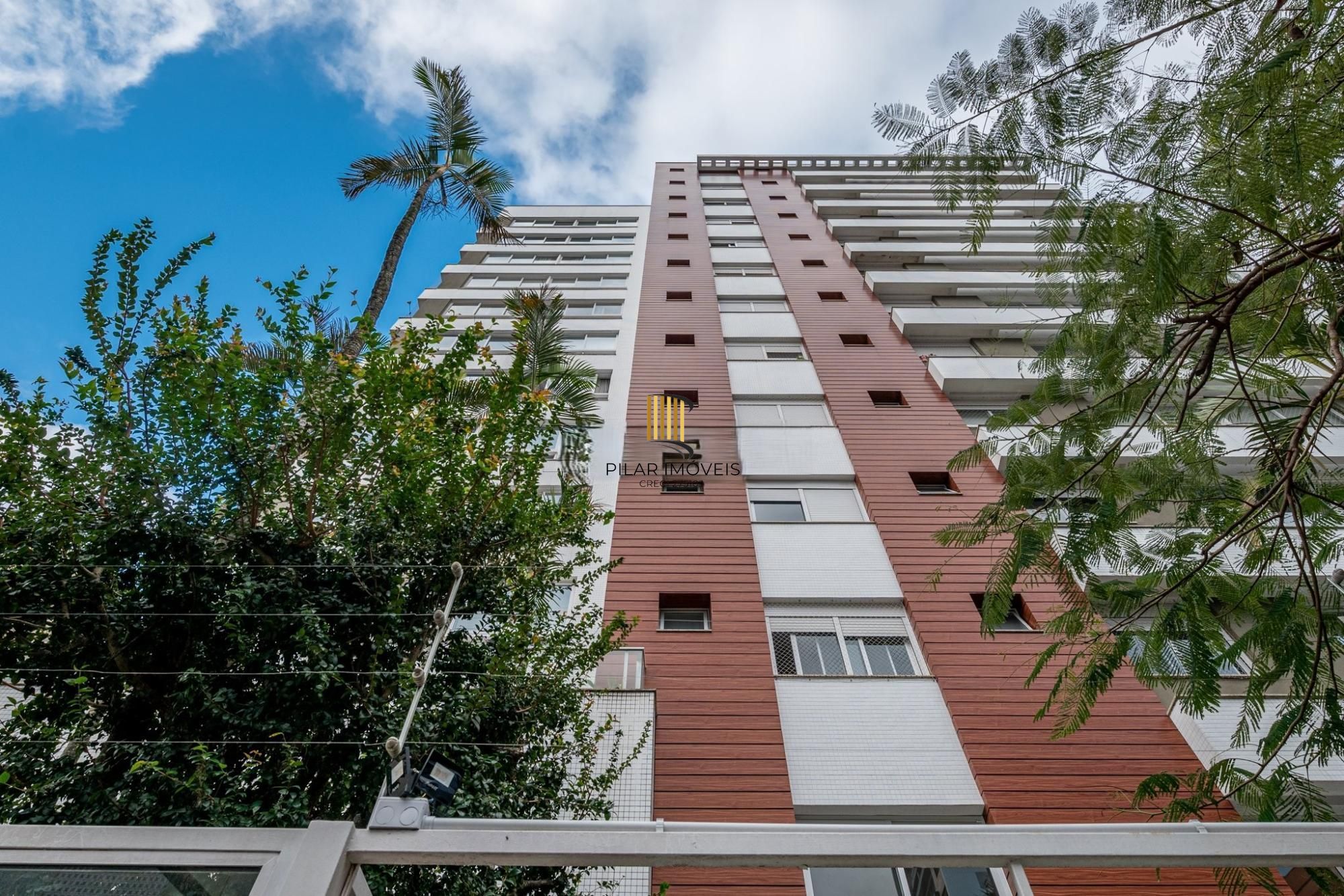 Apartamento Garden com 3 dormitórios, 1 suíte e 3 vagas, no coração do bairro Menino Deus!