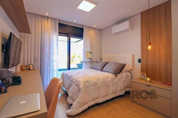 Casa em Condominio no Terra Ville, com 4 dormitório(s), e 4 suítes, à venda.