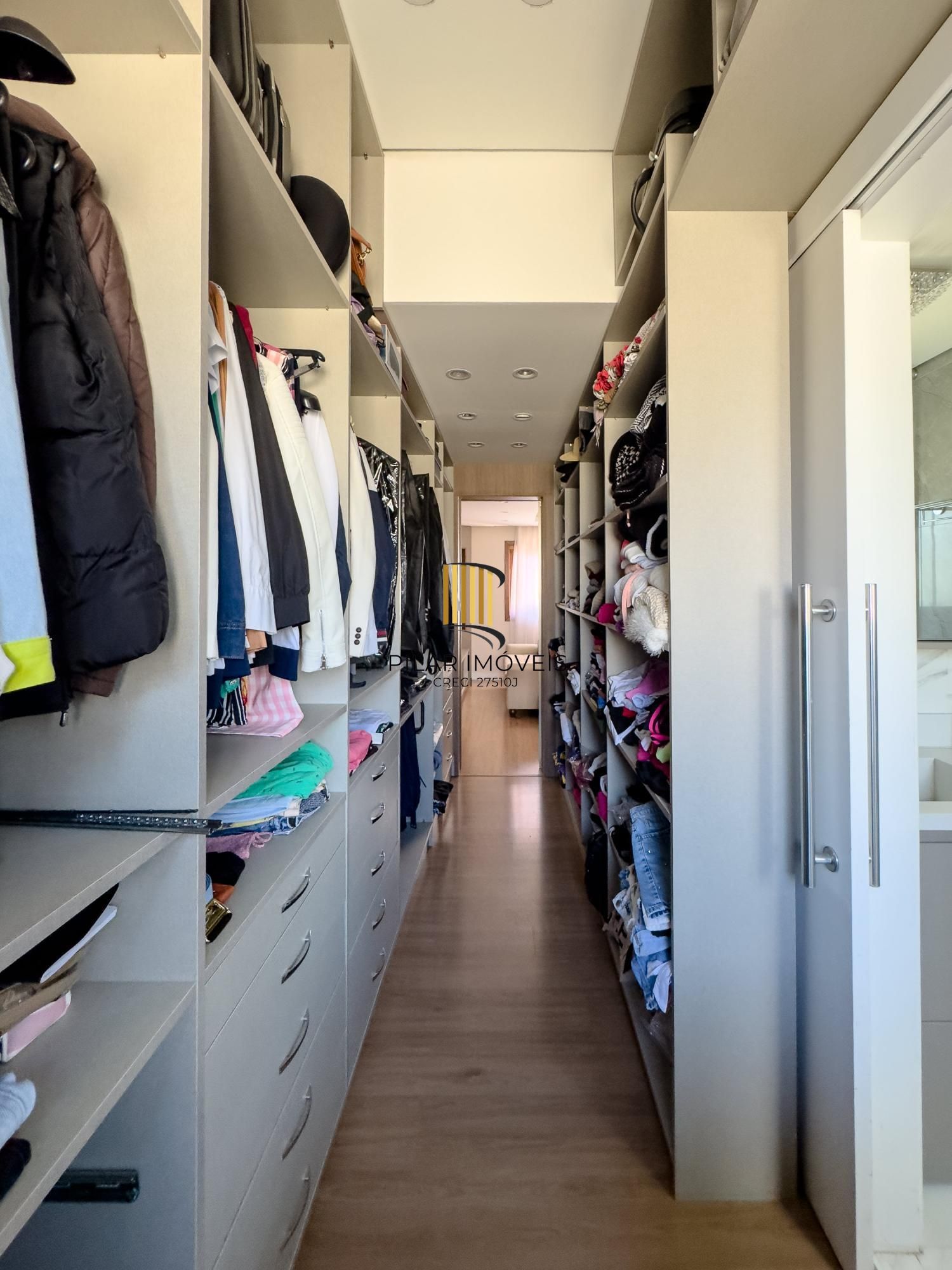 Casa em Condomínio com 3 dormitórios no bairro Vila Conceição.