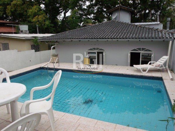 Casa para Venda - 340m², 3 dormitórios, sendo 2 suites, 6 vagas - Jardim Isabel