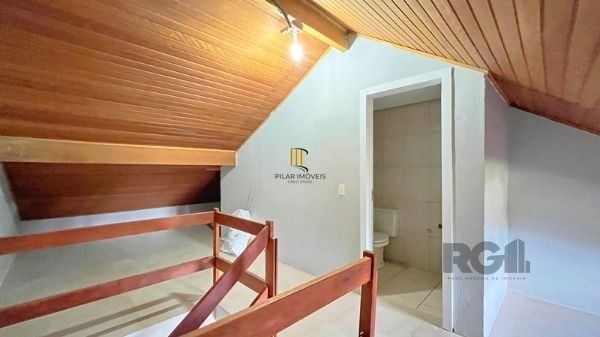 Residência no bairro Guarujá, com 3 dormitório(s), e 3 banheiros, à venda.